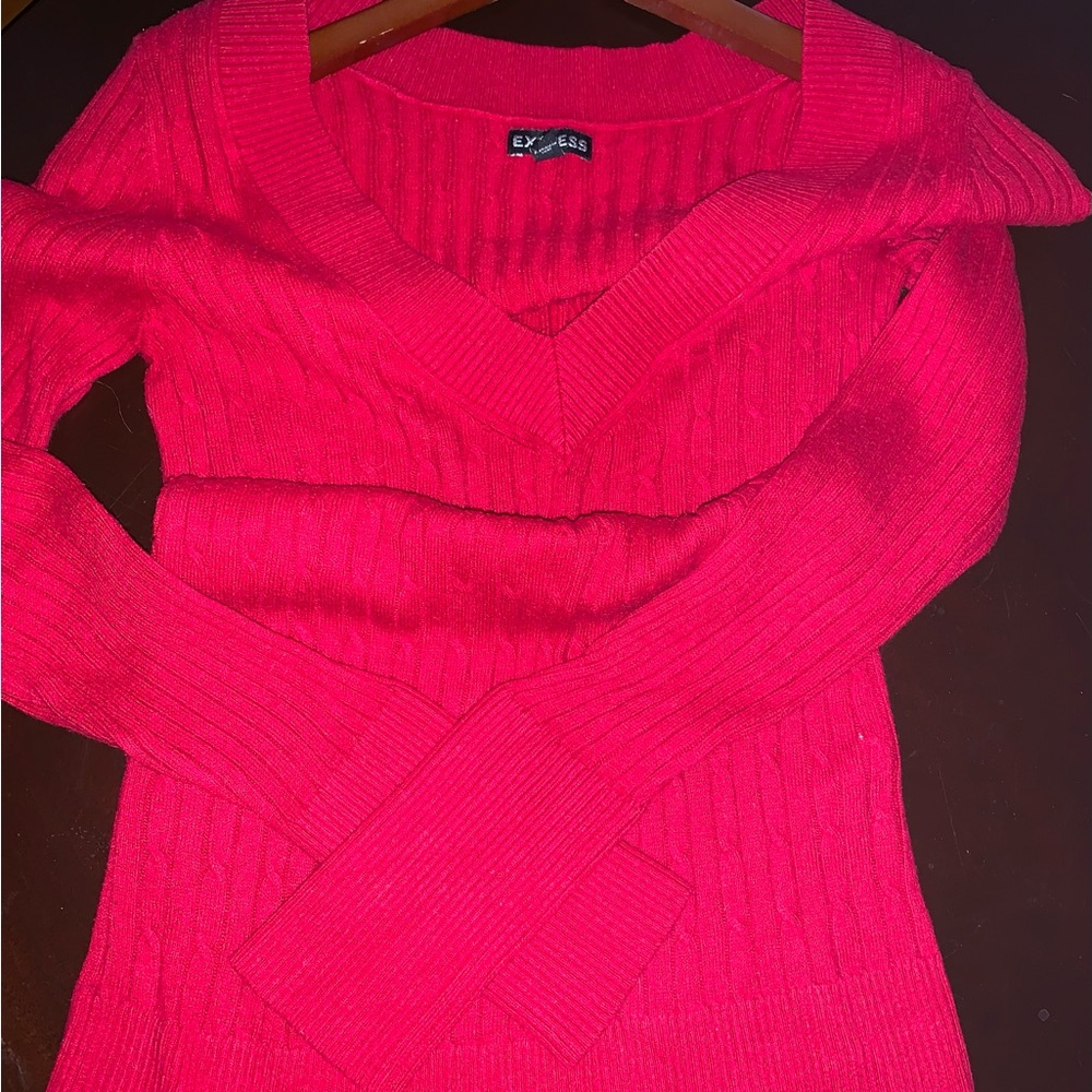 Express Red Cable Knit V Neck Sweater M EUC